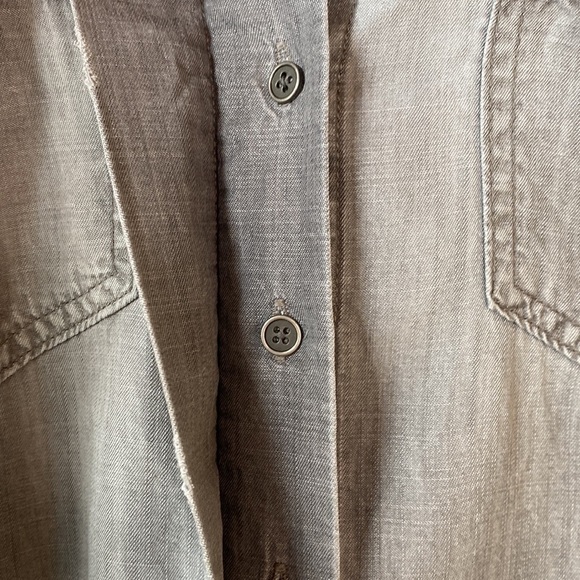 bella dahl Long Sleeve Button Down Grey Distressed Shirt Size XS - Picture 5 of 16